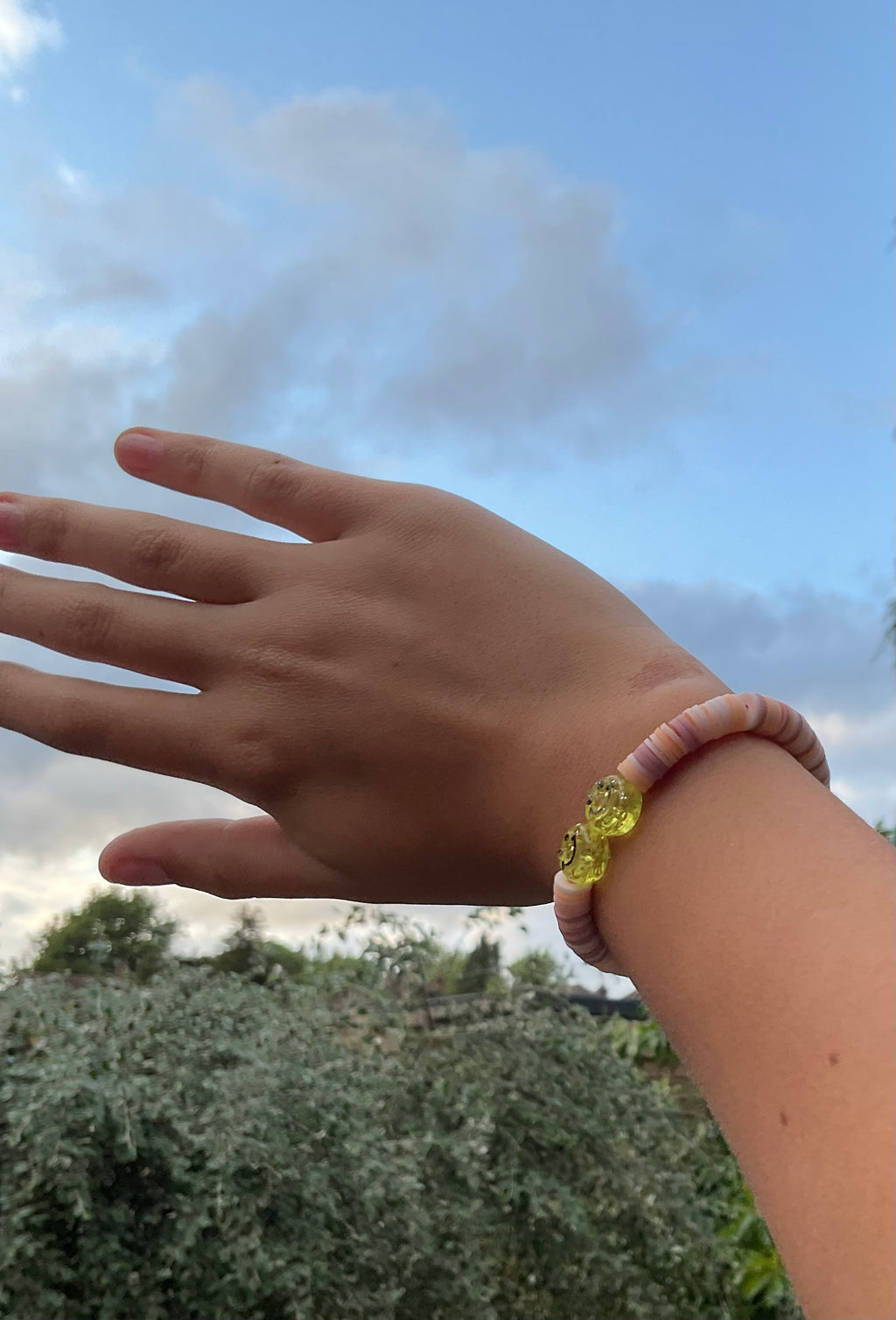 Creamsicicle Bracelet🤍💛